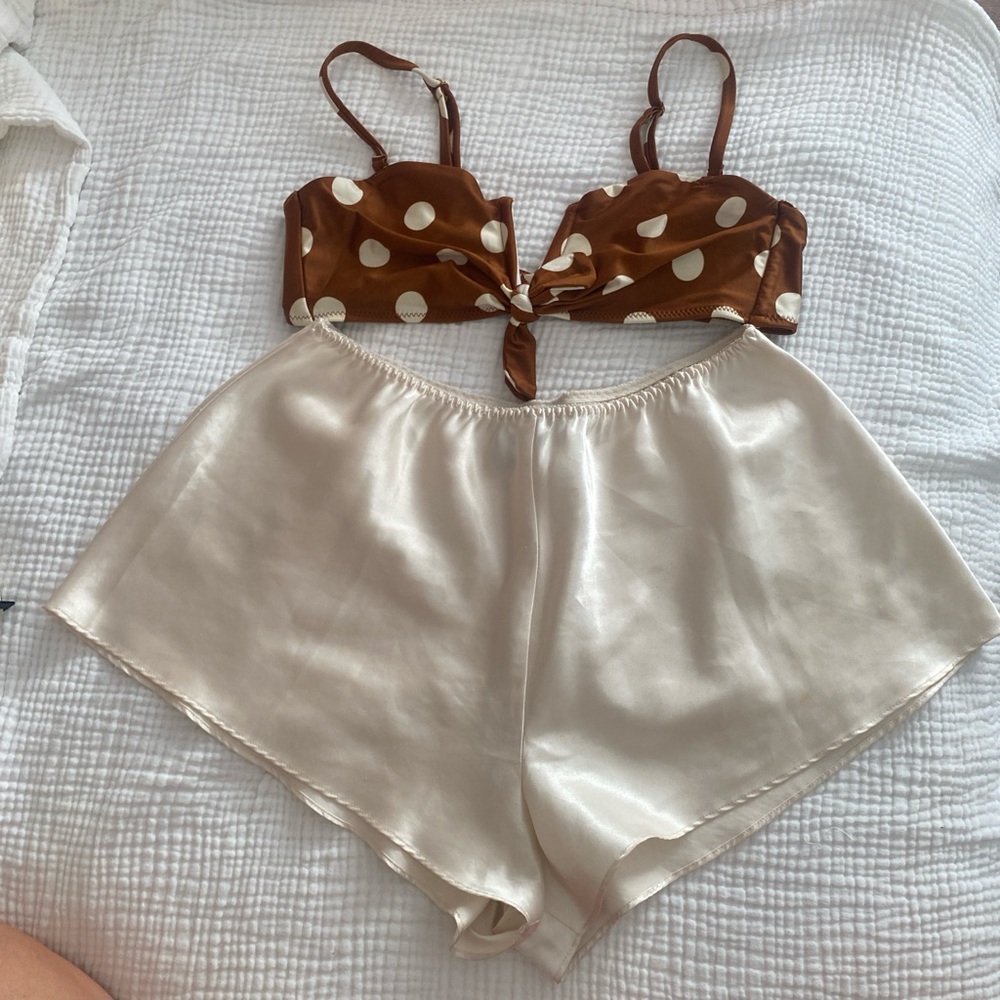 Bikini top and lingerie short
